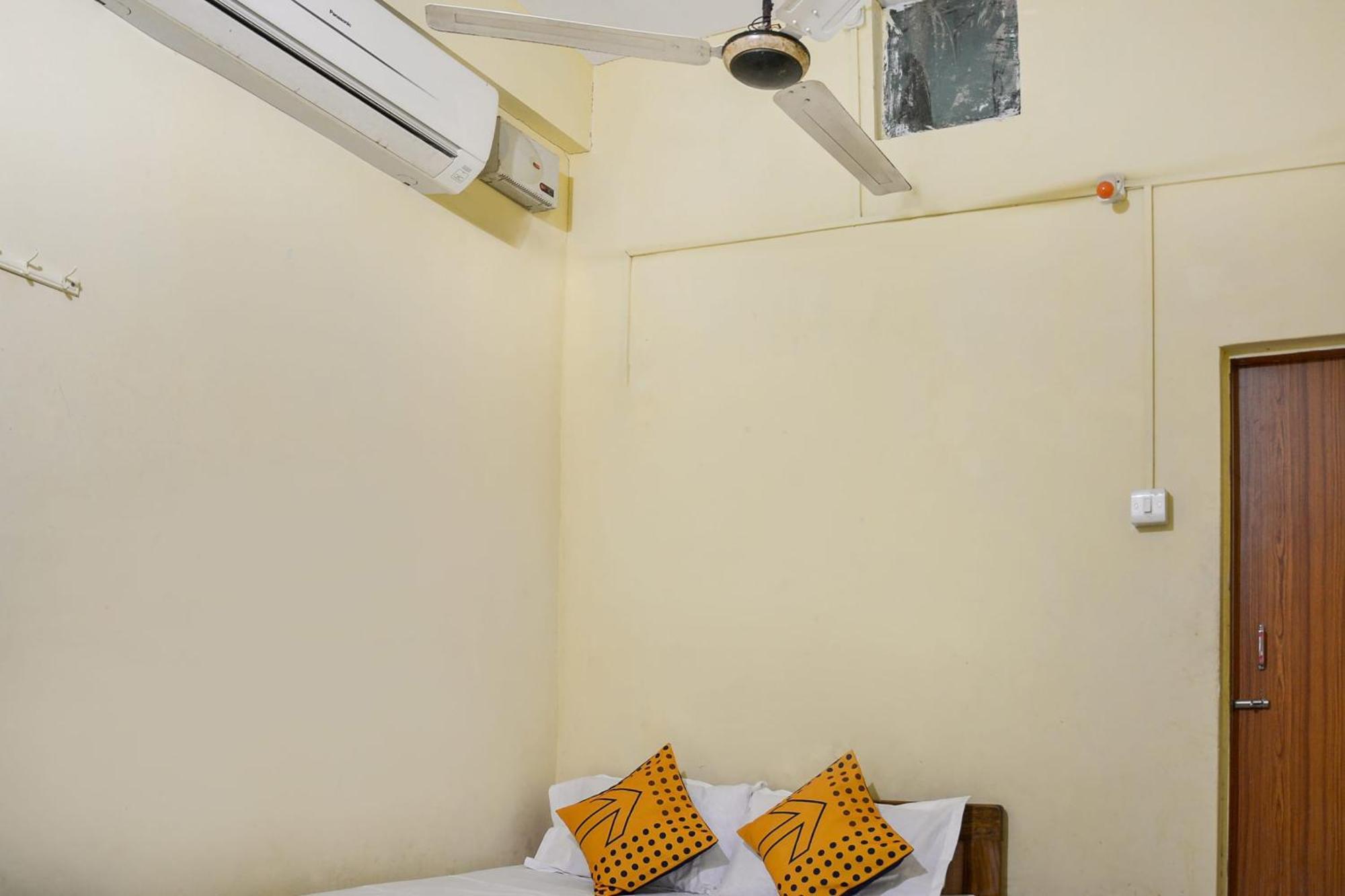Brahmapur 斯波特昂 76575 图尔西旅馆酒店 外观 照片